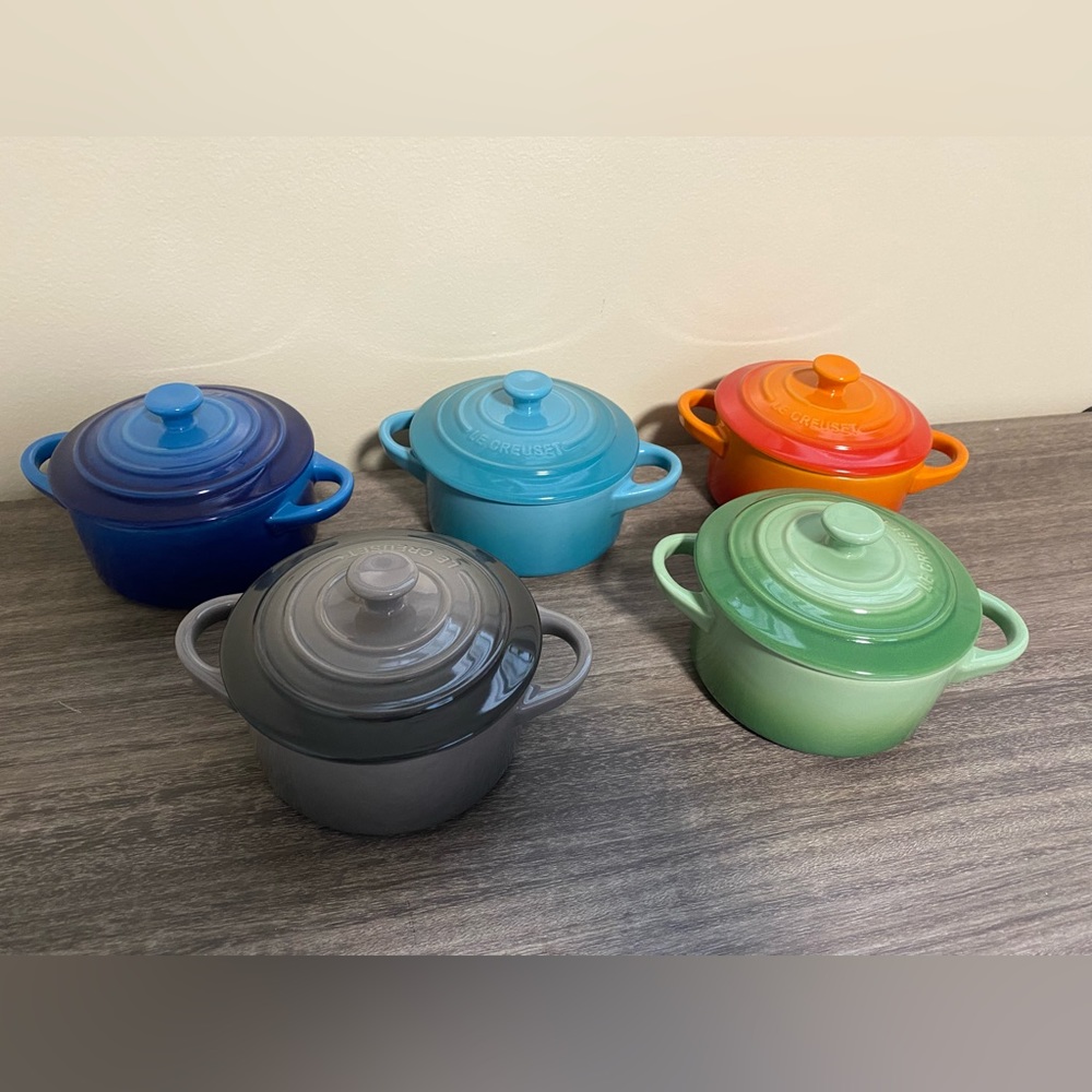 5 Brand New NWT Le Creuset Stoneware Mini Round Cocottes